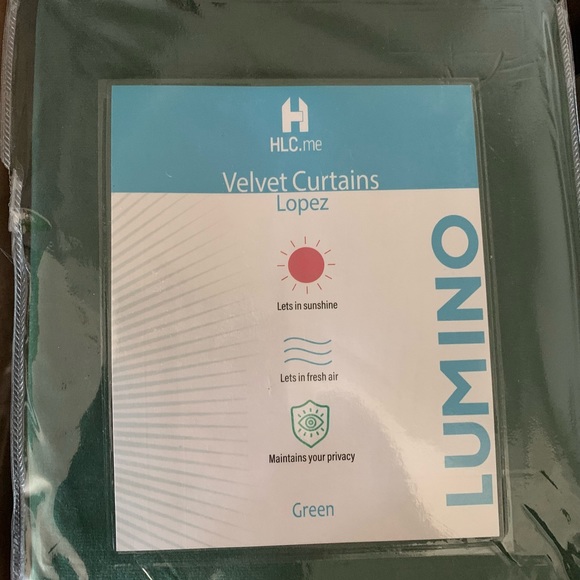 Forest Green Velvet Curtains! 6 Panels 54” x 96” brand new in original packaging - Picture 4 of 4